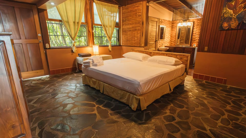 Private bedroom suite in jungle retreat