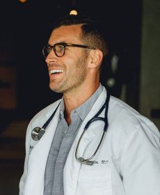 Dr.-Ryan-Greene